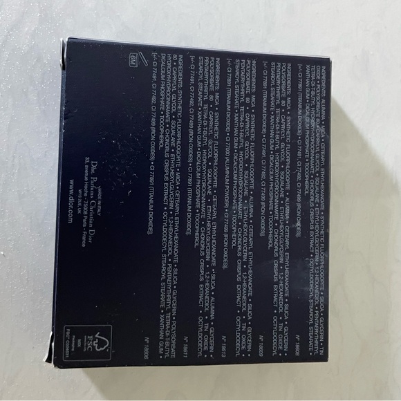 Dior Limited Edition Eyeshadow Pallete - Picture 6 of 10